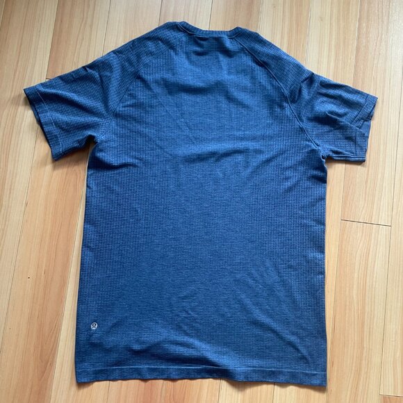 lululemon Metal Vent Tech tee - Picture 5 of 6